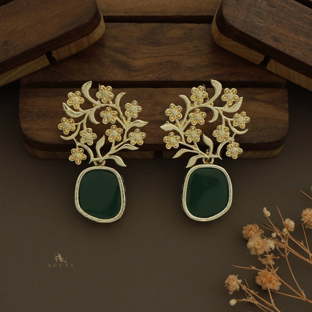 Brizna Golden Cluster Flower Earring