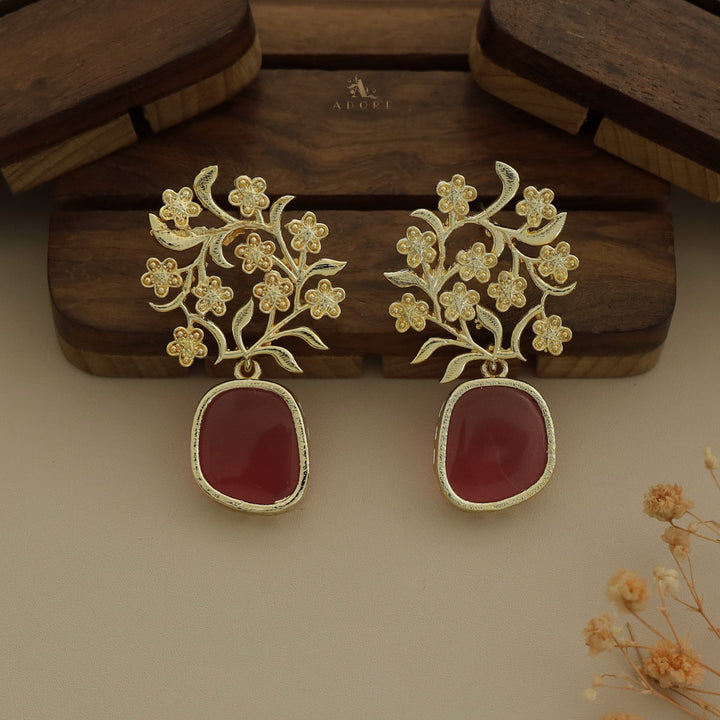 Brizna Golden Cluster Flower Earring