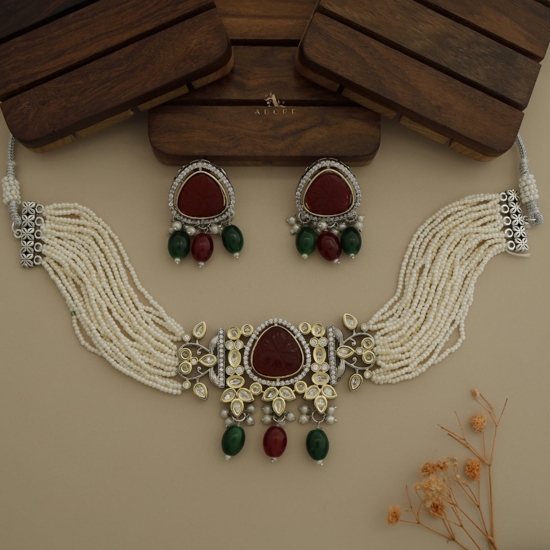Heral Glossy Choker With Earring