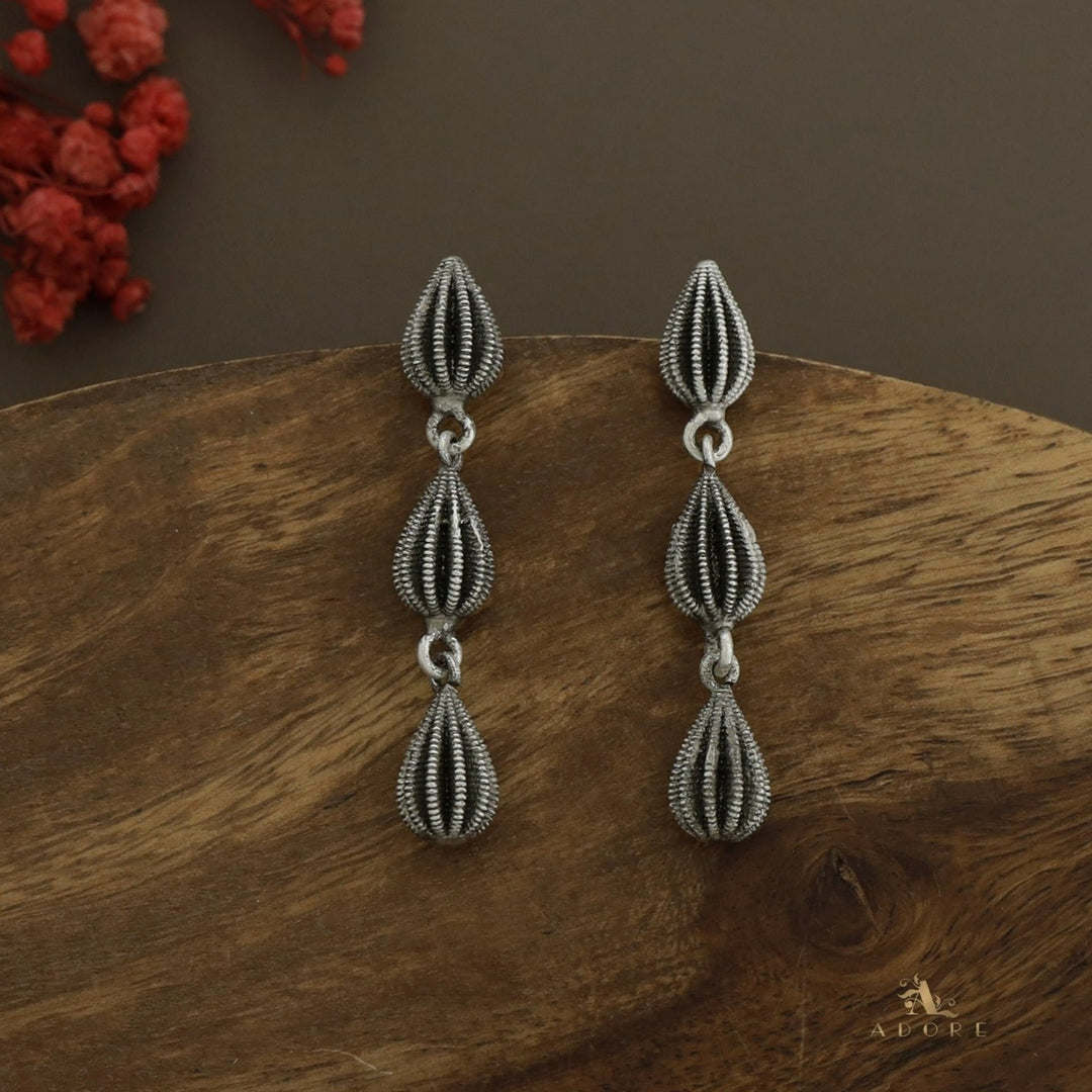 Talia Tri Bud Earring