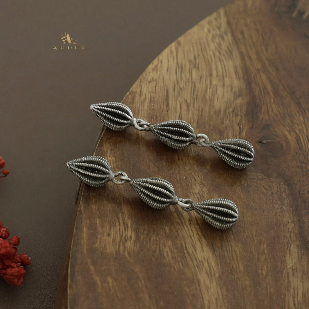 Talia Tri Bud Earring