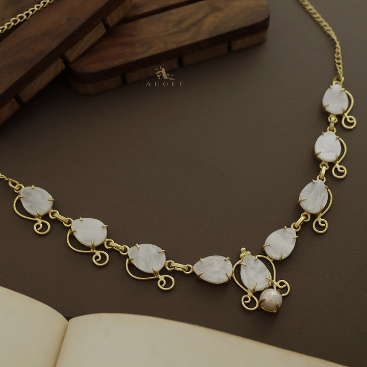 Alaiva MOP Drop And Pearl Short Neckpiece