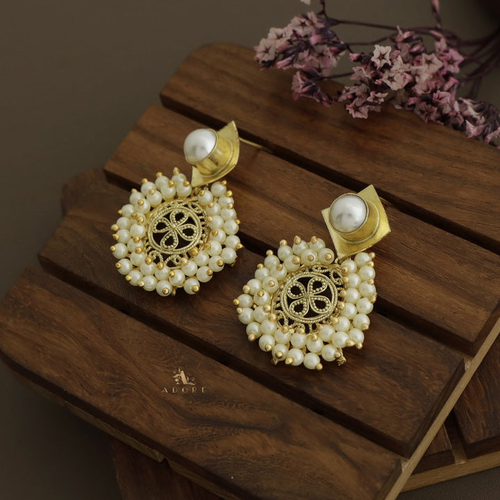 Stevie Cluster Pearl Earring