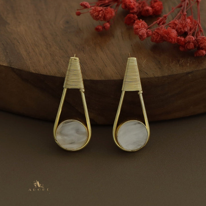 Golden Binded Swing Round MOP Earring