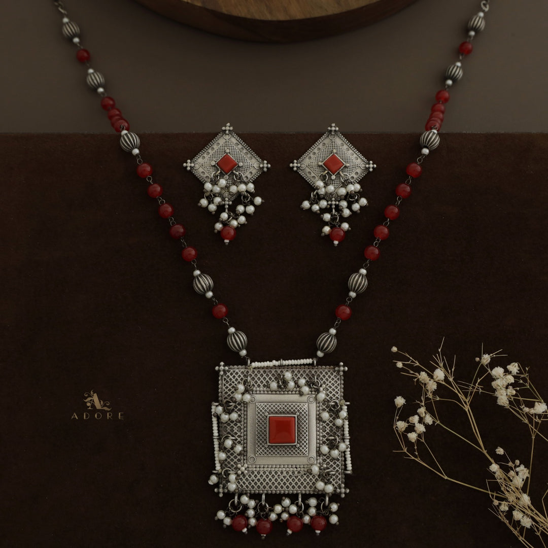 Virika Antique Square Pearl Neckpiece With Earring