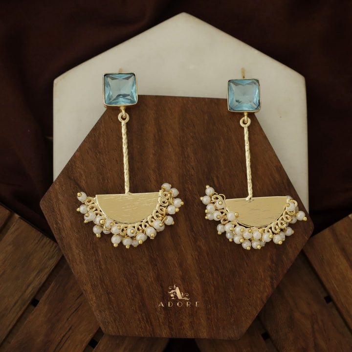 Mazie Glossy Square Pendulum Cluster Pearl Earring