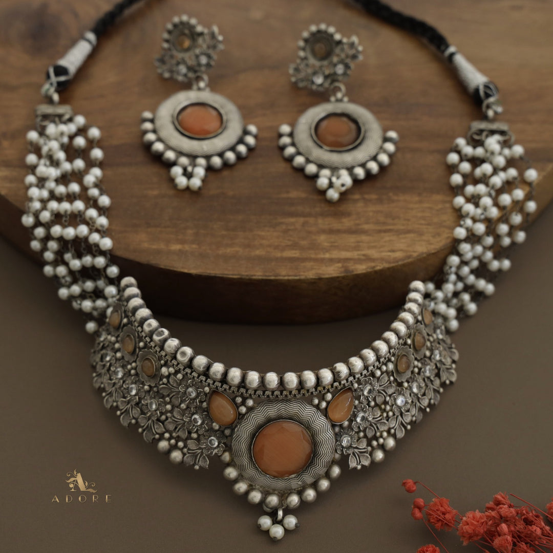 Falguni Antique Pearl Neckpiece With Earring