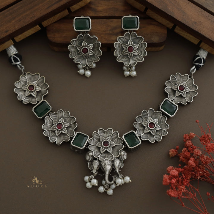 Hazzer Flower Neckpiece With Earring
