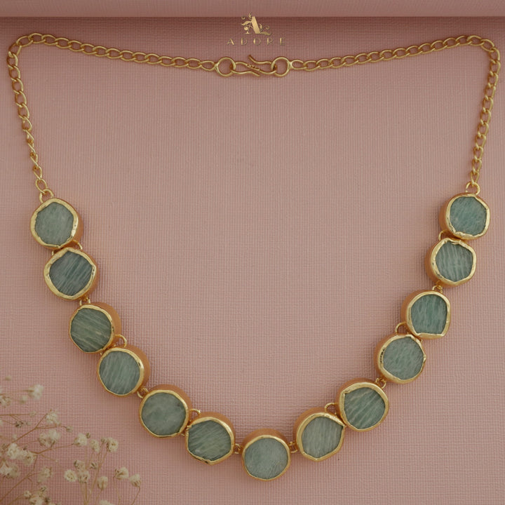 Esmera Round Raw Stone Choker / Short Neckpiece
