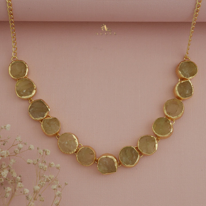 Esmera Round Raw Stone Choker / Short Neckpiece