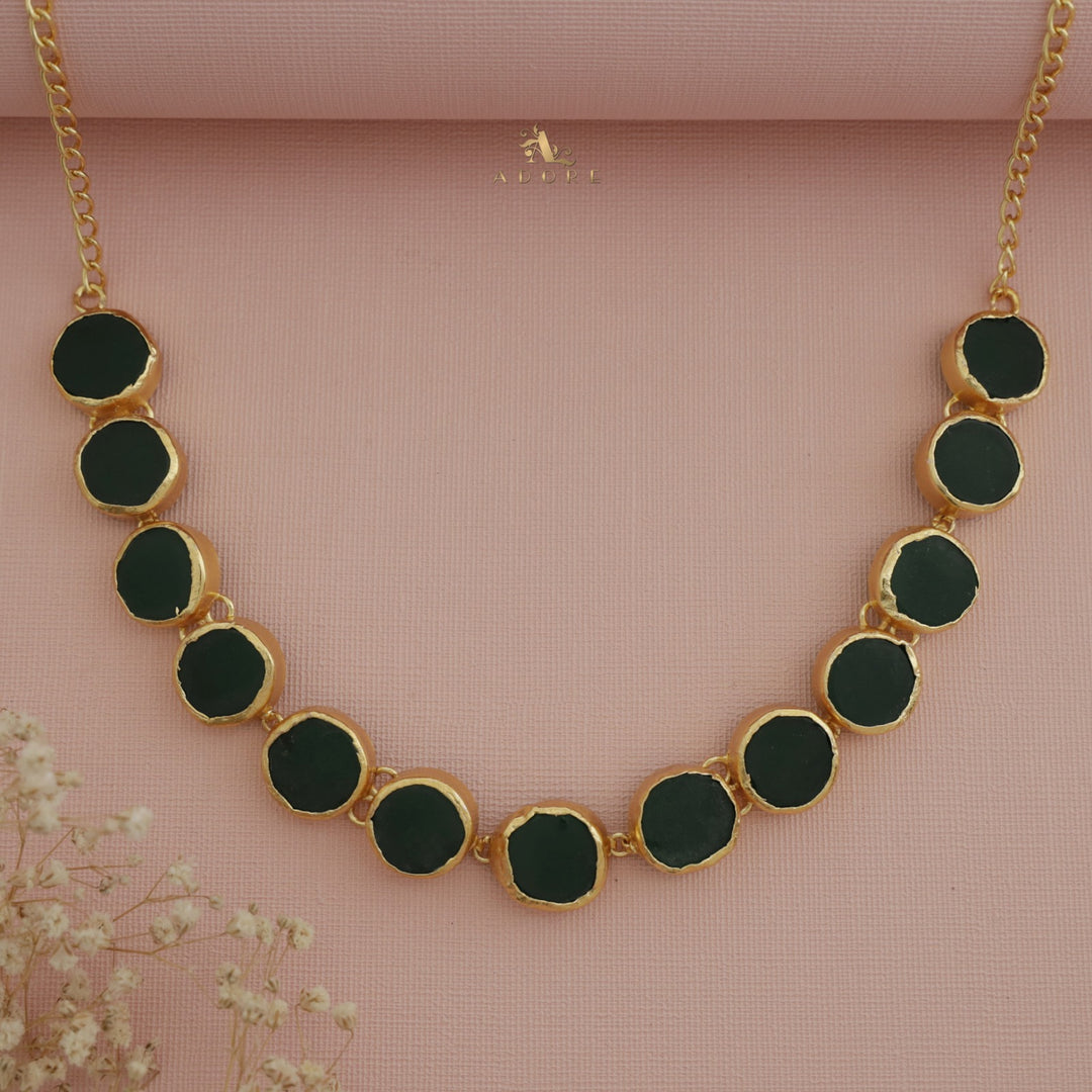 Esmera Round Raw Stone Choker / Short Neckpiece