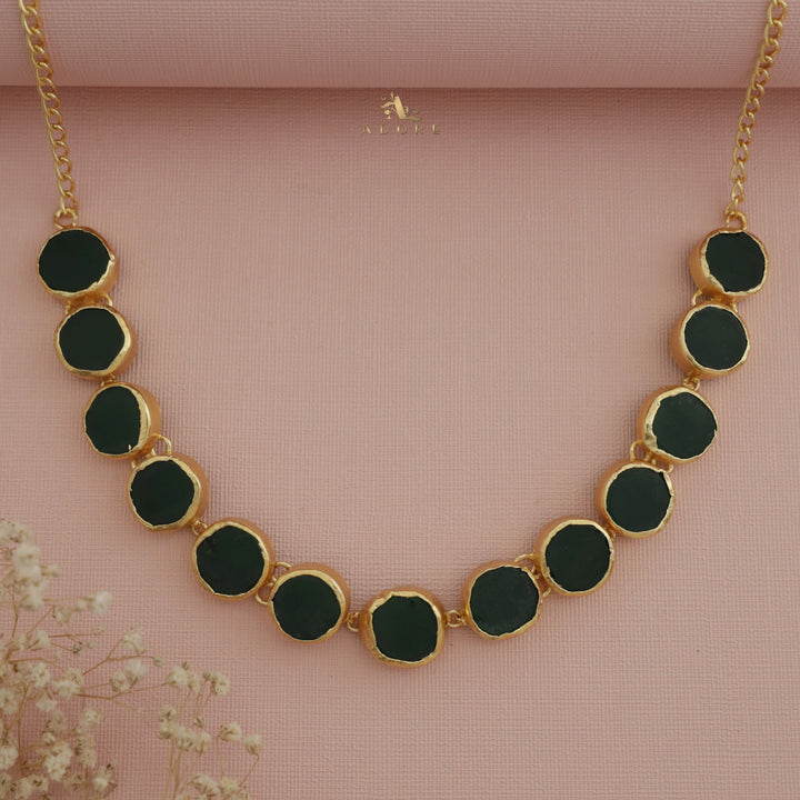 Esmera Round Raw Stone Choker / Short Neckpiece