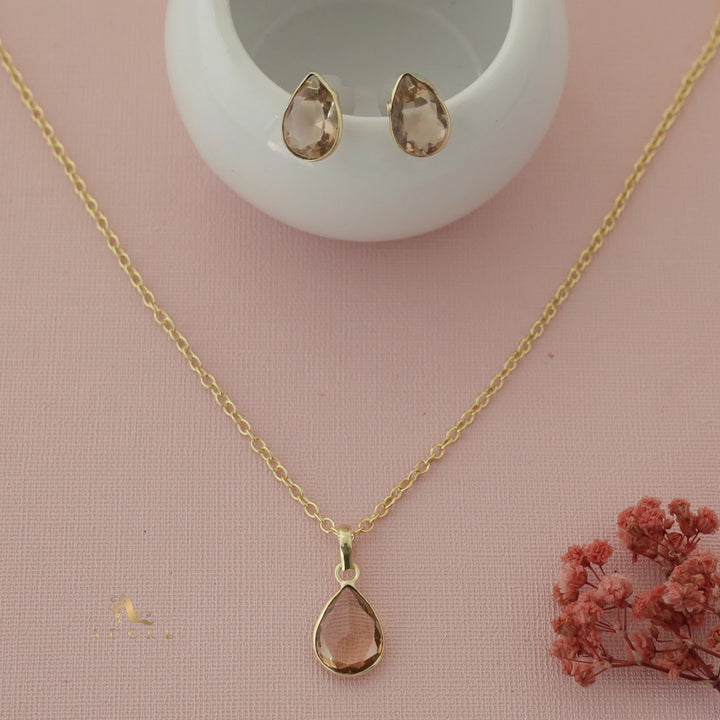 Seira Glossy Drop Neckpiece With Stud