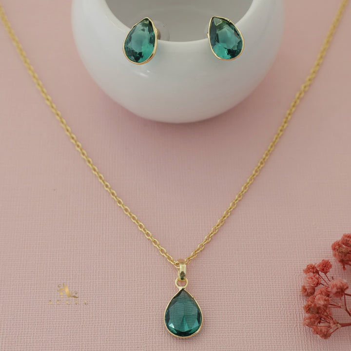 Seira Glossy Drop Neckpiece With Stud