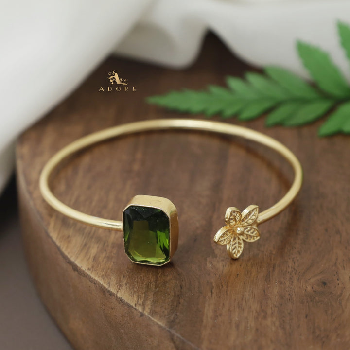 Narvia Flower And Rectangle Glossy Bangle