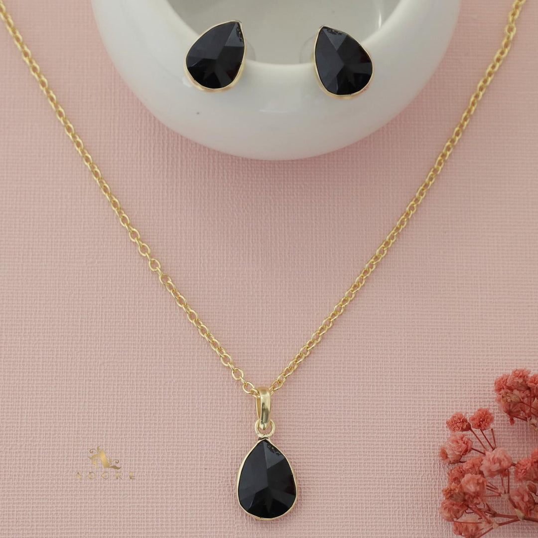 Seira Glossy Drop Neckpiece With Stud