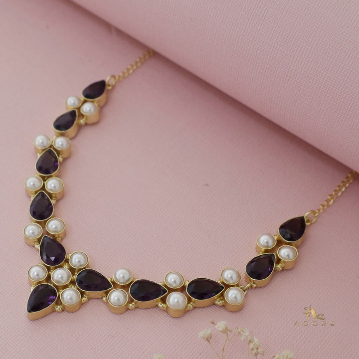 Glossy Neeva Drop Pearl Neckpiece