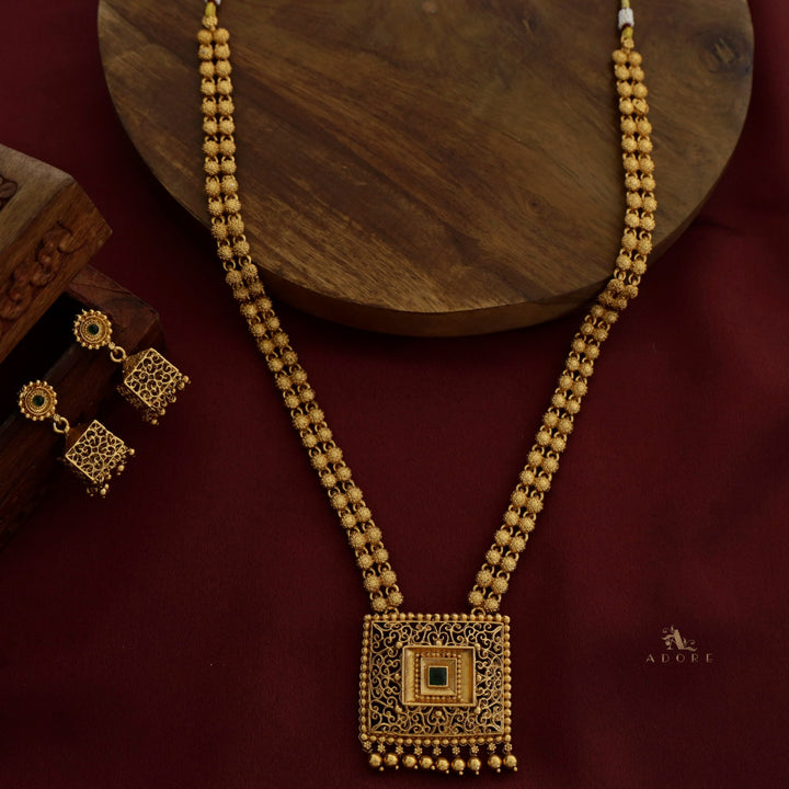 Aagarna Long Haram With Earring