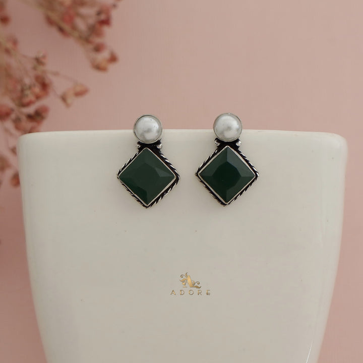 Arusi Pearl Earring