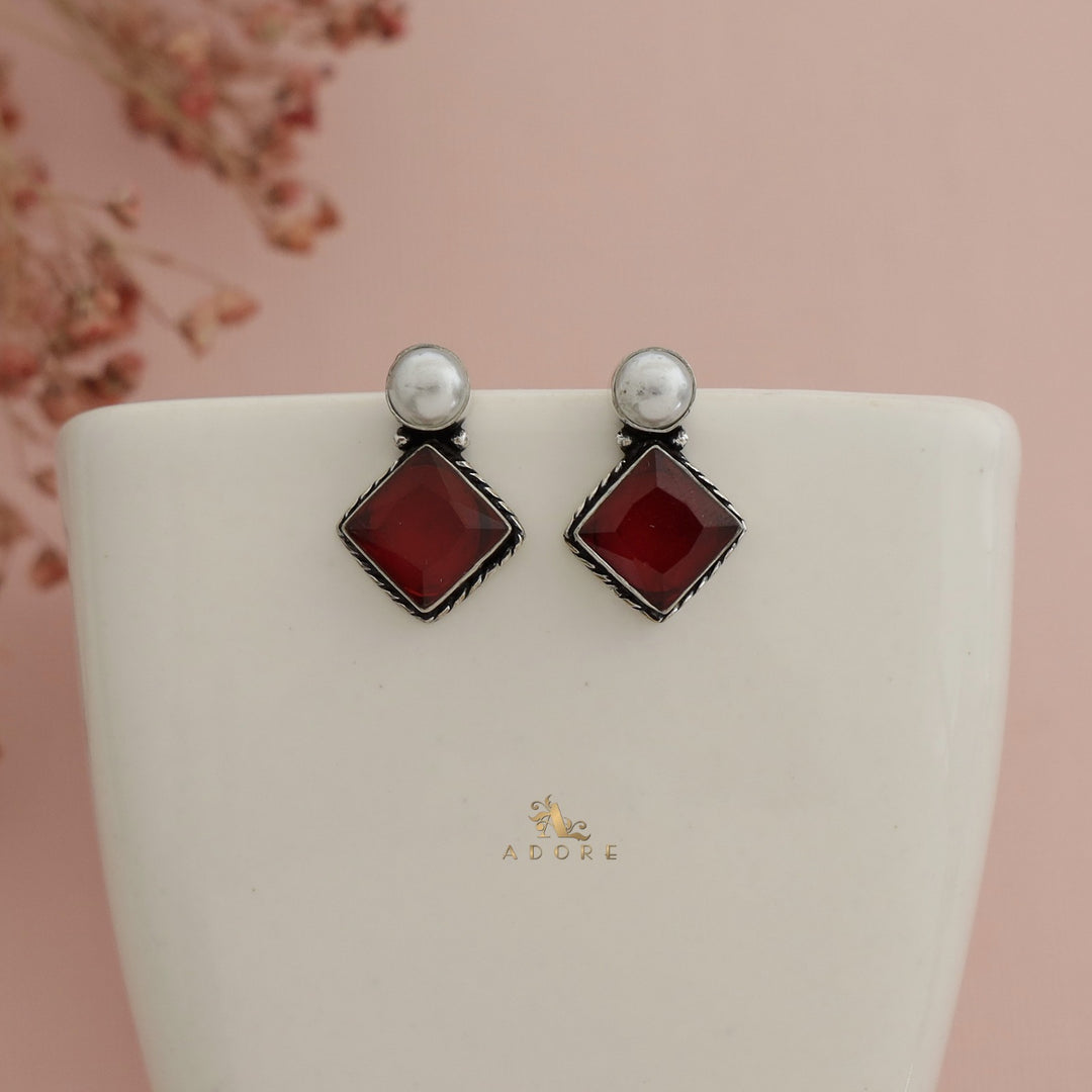 Arusi Pearl Earring