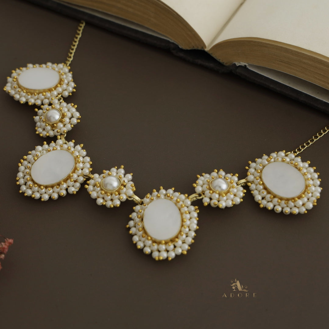 Vihara Cluster Pearl MOP Choker / Short Neckpiece