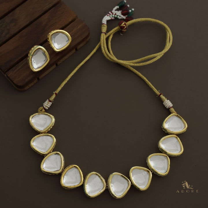 Devyanshi Kundan Neckpiece With Earring
