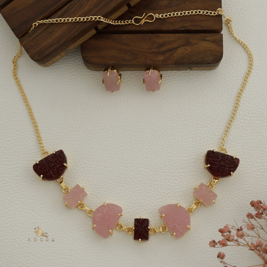 Carved Yousha Choker With Stud