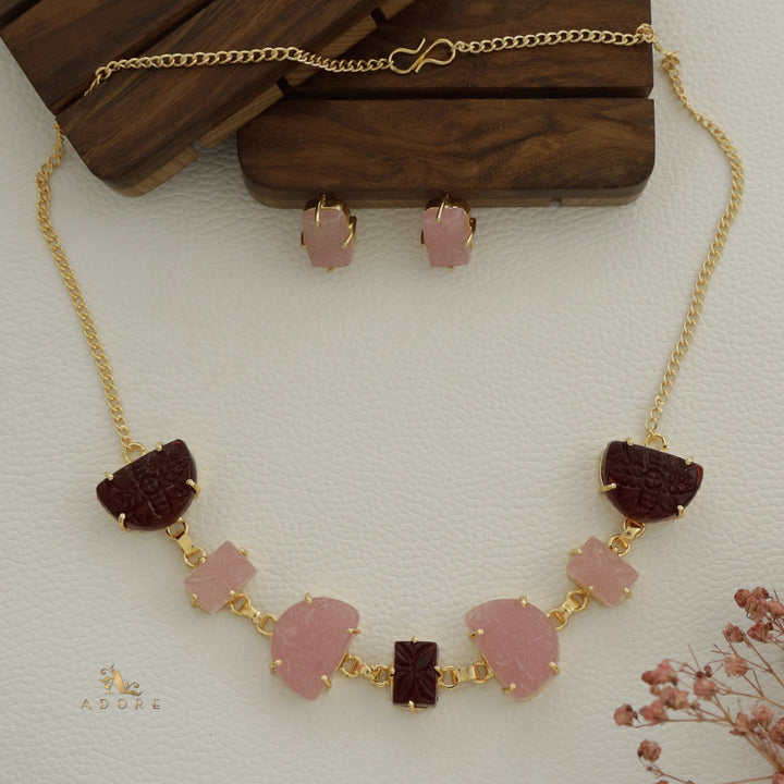 Carved Yousha Choker With Stud