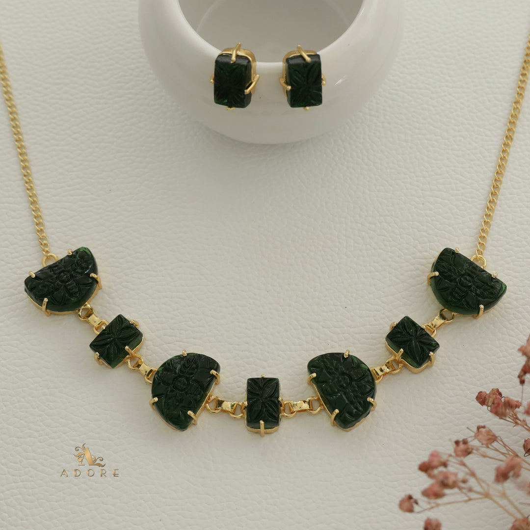 Carved Yousha Choker With Stud