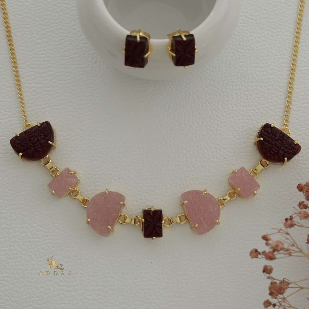 Carved Yousha Choker With Stud