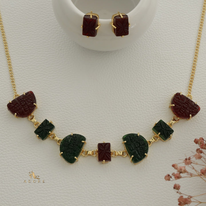 Carved Yousha Choker With Stud