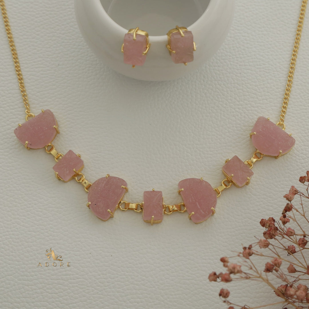 Carved Yousha Choker With Stud