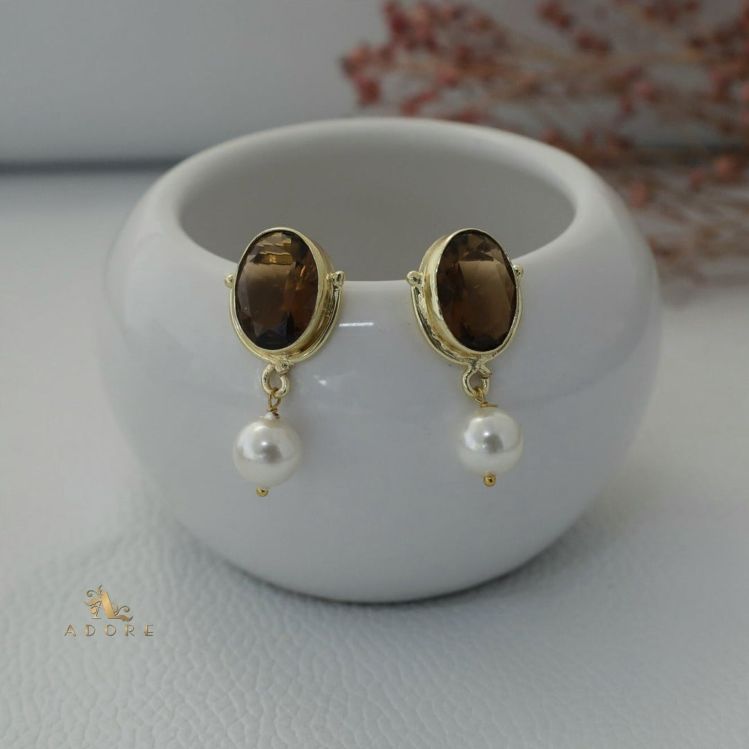 Oviya Oval Glossy With Pearl Earring