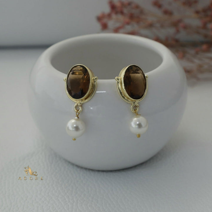 Oviya Oval Glossy With Pearl Earring
