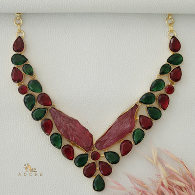 Mina Neckpiece