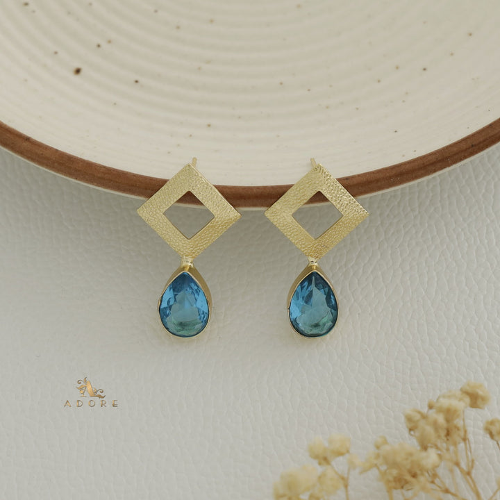 Golden Textured Diamond And Glossy Drop Earring