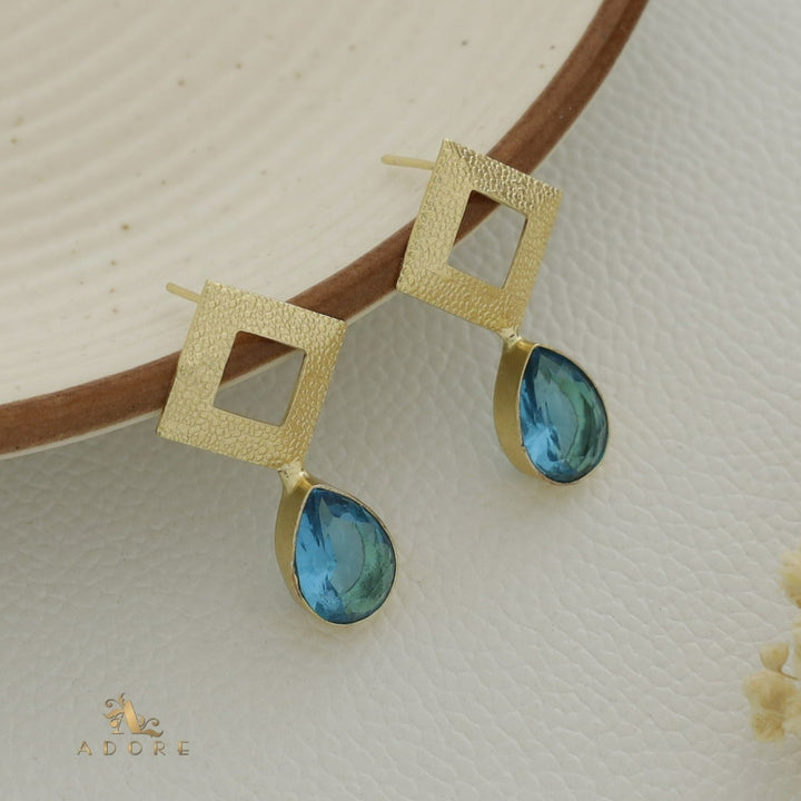 Golden Textured Diamond And Glossy Drop Earring