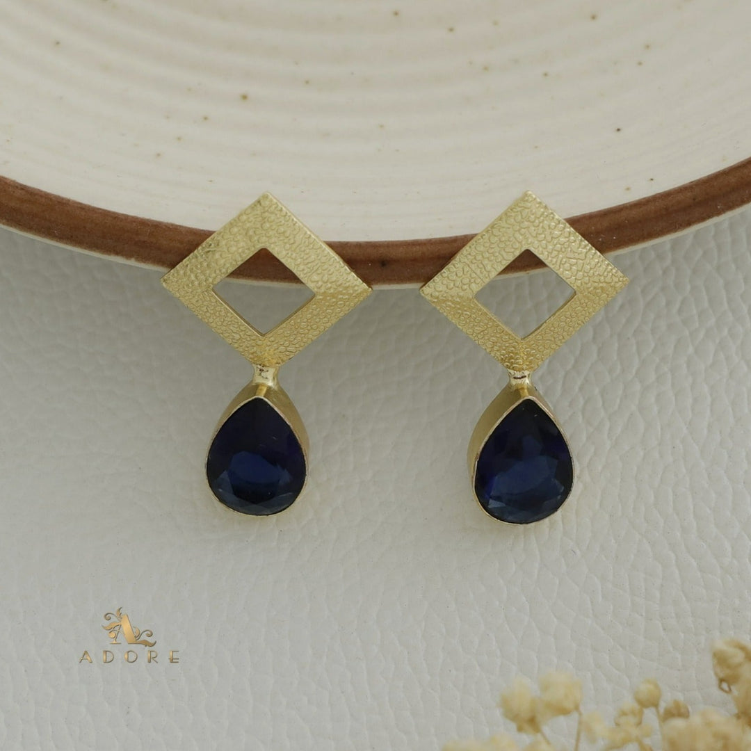 Golden Textured Diamond And Glossy Drop Earring