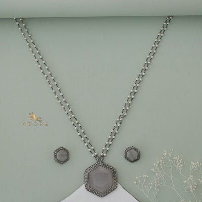 Ogima Hexagon Neckpiece With Stud