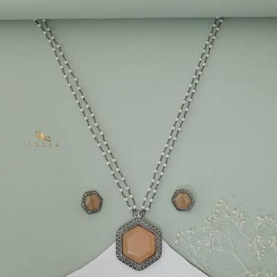 Ogima Hexagon Neckpiece With Stud