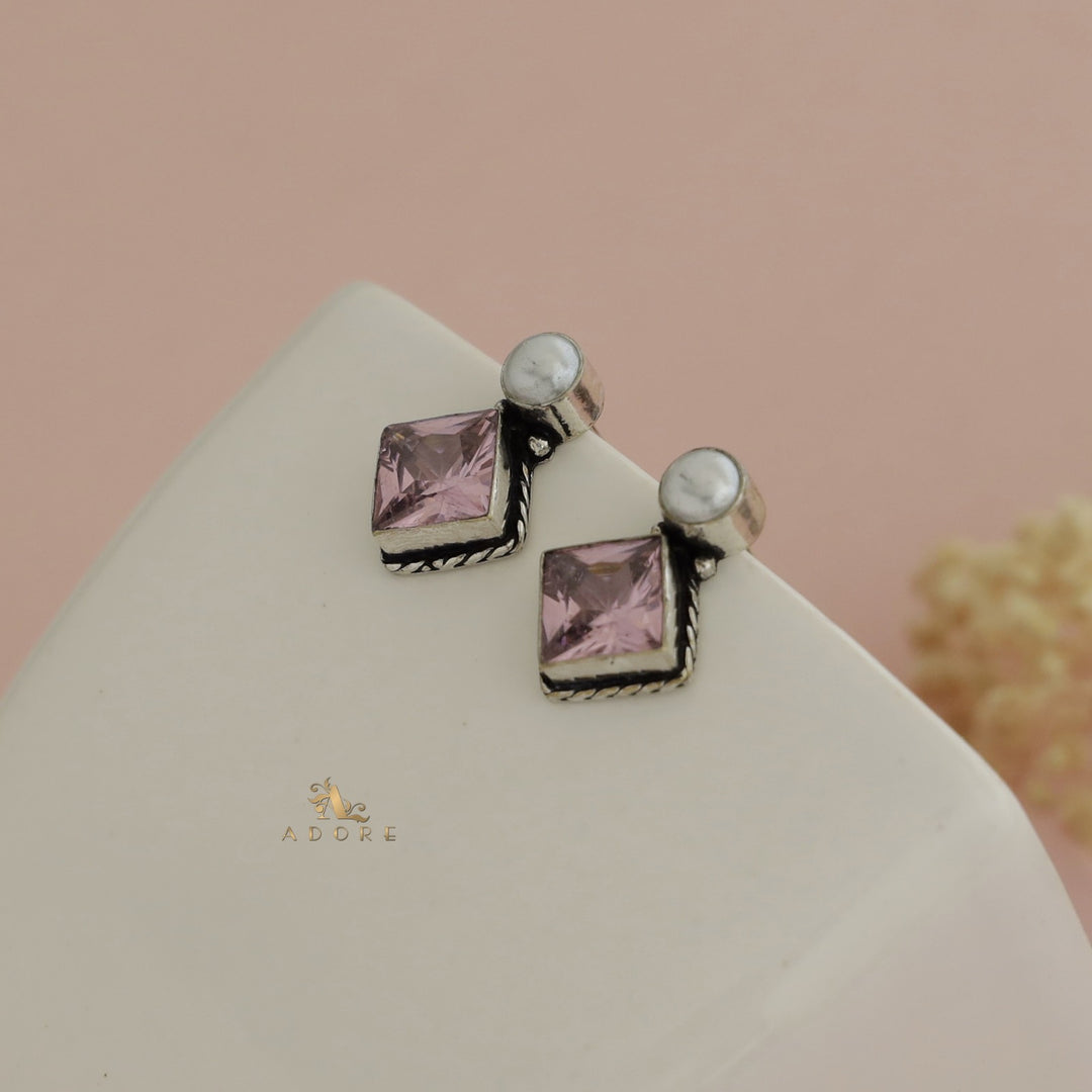Arusi Pearl Earring