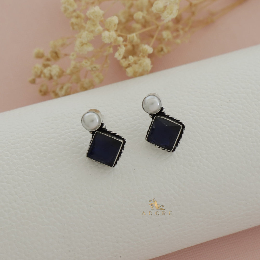 Arusi Pearl Earring