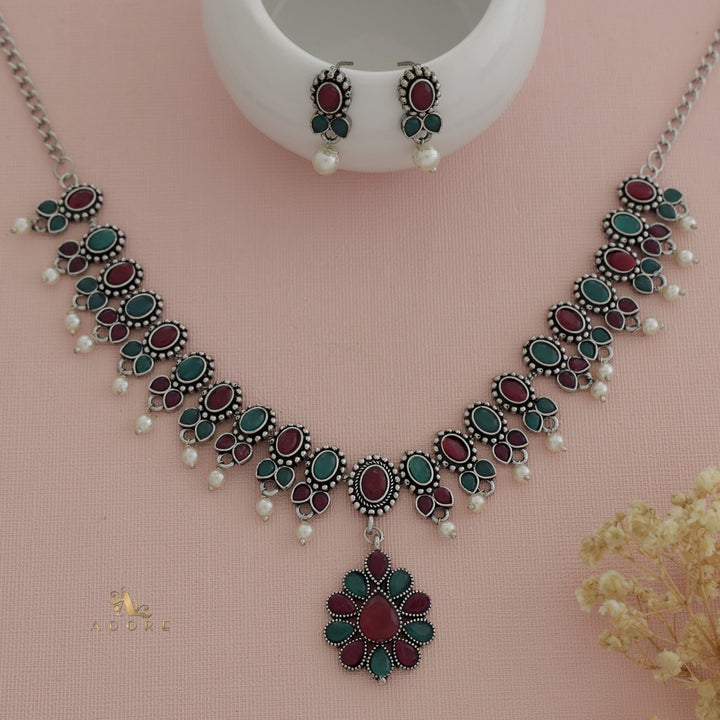 Silver Celosa Glossy Pearl Neckpiece With Earring