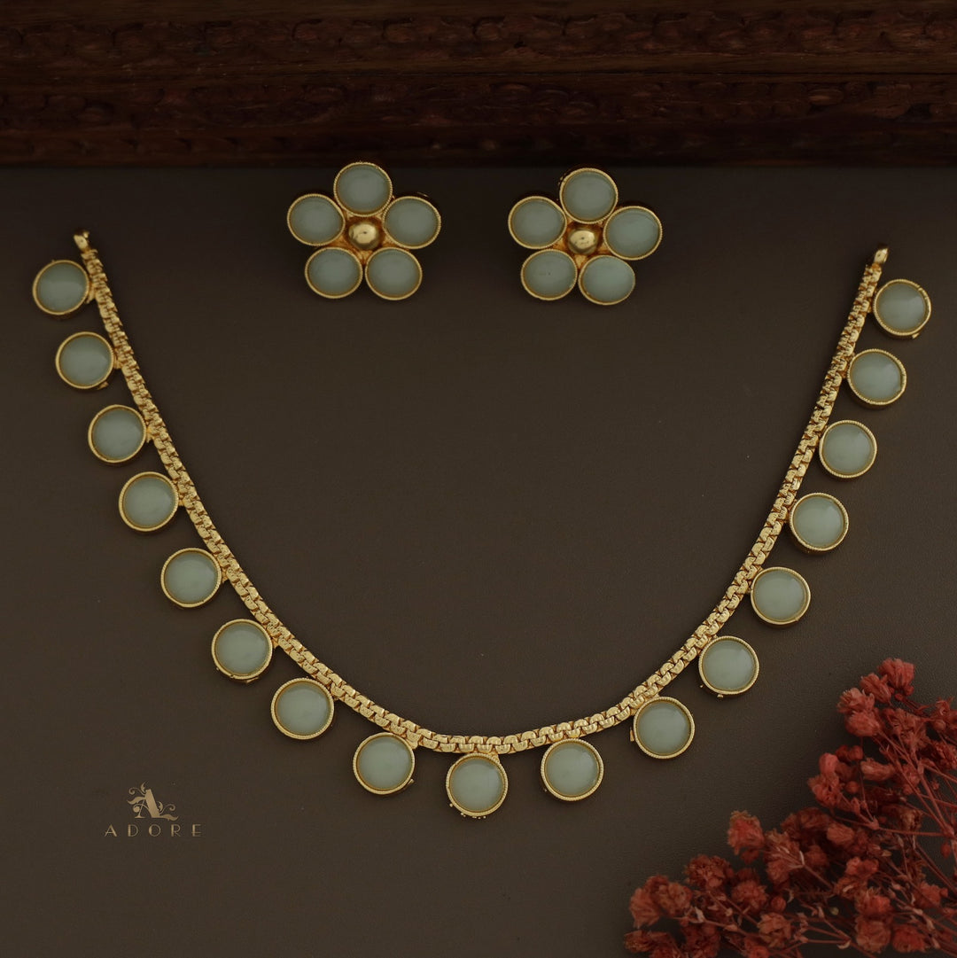 Yashi Glossy Round Neckpiece With Flower Stud (Colour Options)