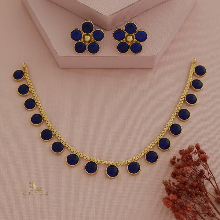 Yashi Glossy Round Neckpiece With Flower Stud (Colour Options)