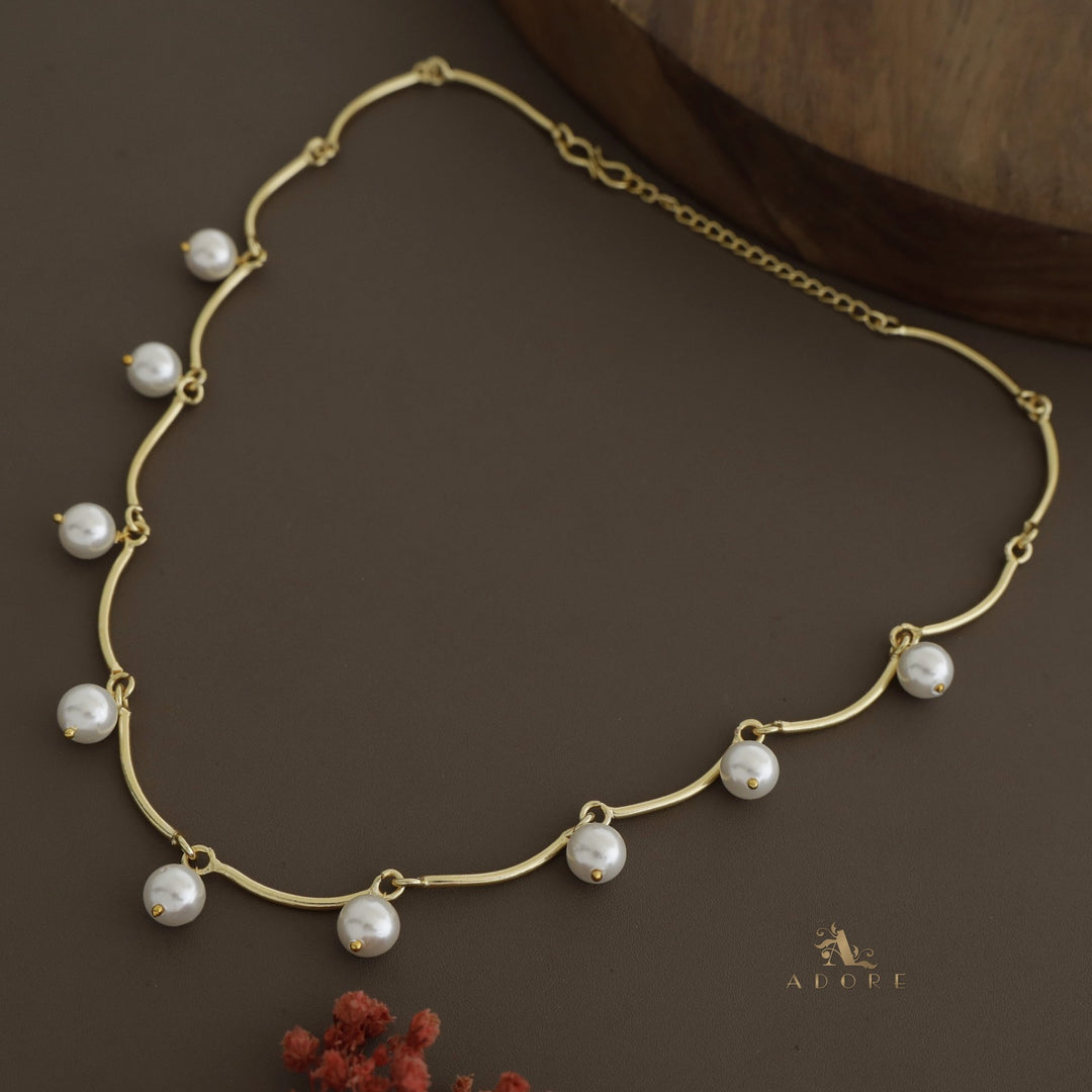 Leyah Golden Pearl Neckpiece