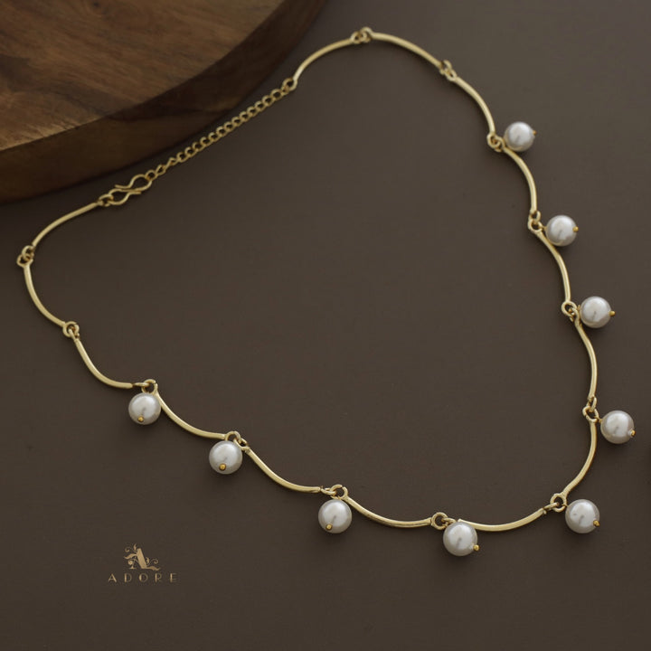 Leyah Golden Pearl Neckpiece