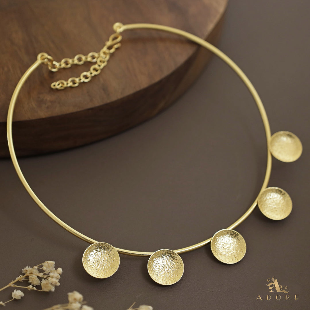 Golden Textured Penta Thoda Neckpiece Neck Cuff - Main Image