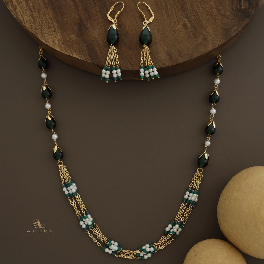 Golden Niharika Bud Pearl Neckpiece With Earring