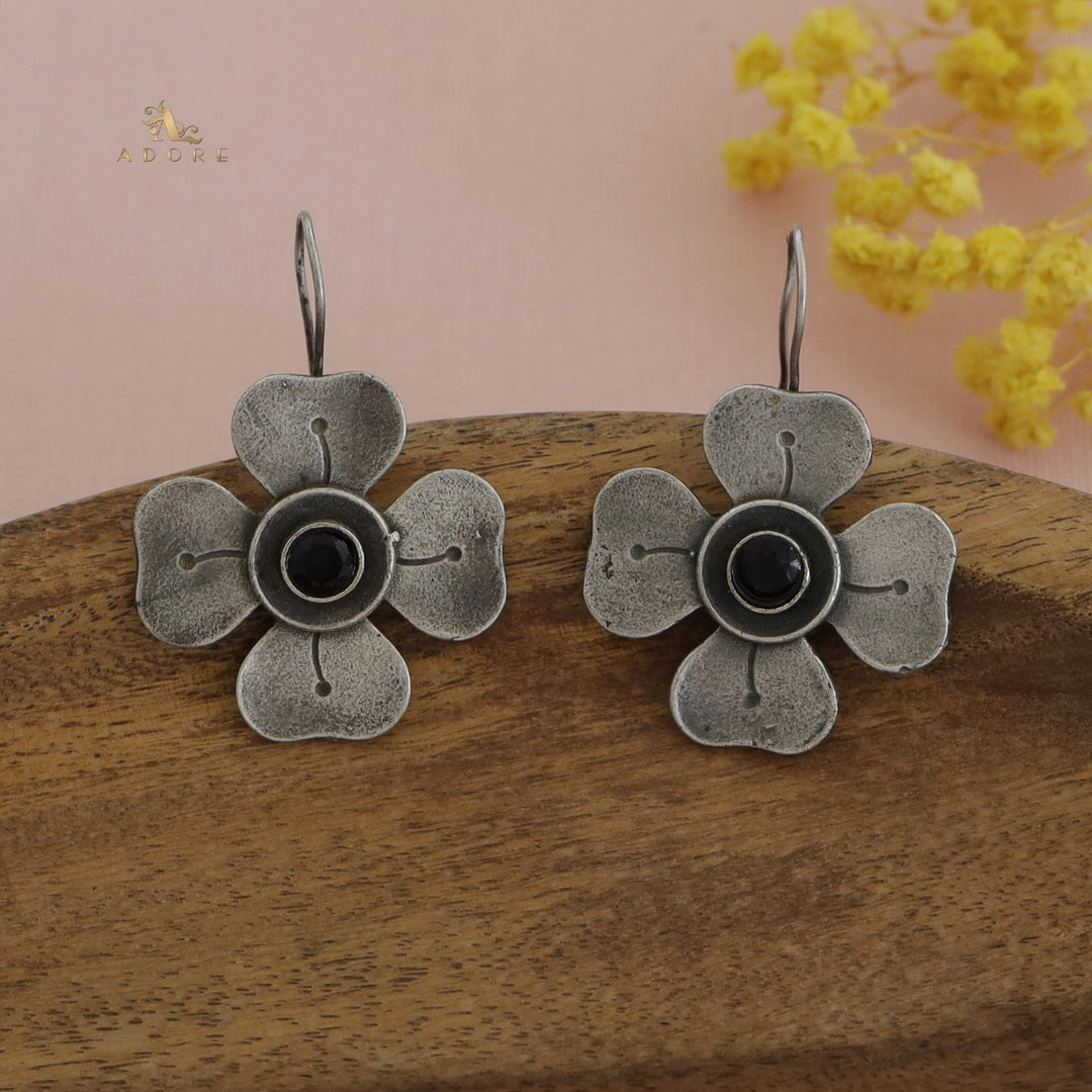 Antique Flower Glossy Drop